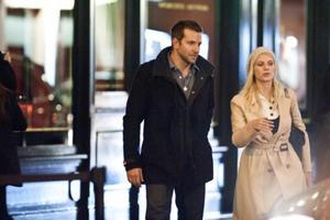 th_586621625_bradley_cooper_melanie_laurent_paris_11282011_19_430x286_123_122lo.jpg