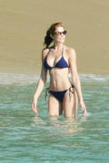 th_294583726_StephanieSeymour12222012BeachBikinionStBarts32_122_164lo.jpg