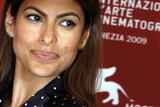 th_11908_eva_mendes_bad_lieutenant_photocall_tikipeter_celebritycity_012_122_195lo.jpg