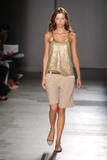 th_35512_md-lerage.com-ss05-rtw-newyork-w-schouler-001-tp48zpat_122_32lo.jpg