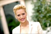 th_65668_BrittanyMurphy_8MilePressPhotos_004_122_341lo.jpg