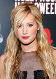 th_24540_Celebutopia-Ashley_Tisdale-M_Magazine50s_2009_Hollywood_Halloween_event-05_122_428lo.jpg