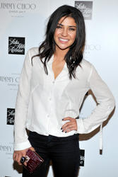 http://img209.imagevenue.com/loc562/th_03344_Jessica_Szohr_Jimmy_Choo_Fragrance_Launch_002_122_562lo.jpg