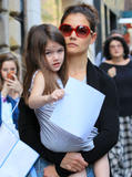 th_47881_Preppie_KatieHolmesandSurioutandaboutinnewYorkCity_April8201023_122_578lo.jpg