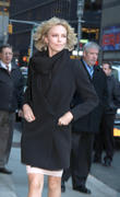 th_03279_CharilzeTheronTheLateShowWithDavidLettermanDEC_8_2011HQx6_03_123_588lo.jpg