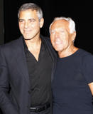 th_93720_GeorgeClooney_ArmaniFashionShowSep272010_By_oTTo8_122_89lo.jpg
